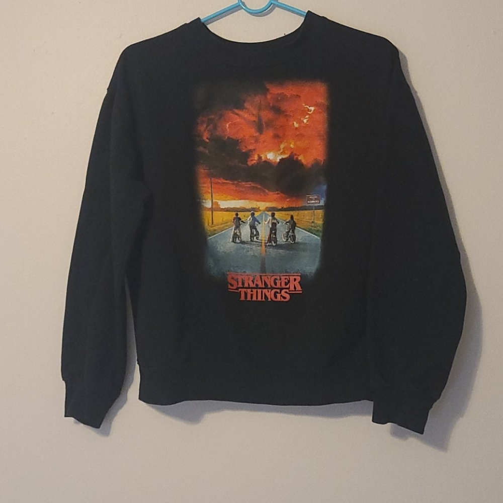 Stranger things sweat shirt size medium